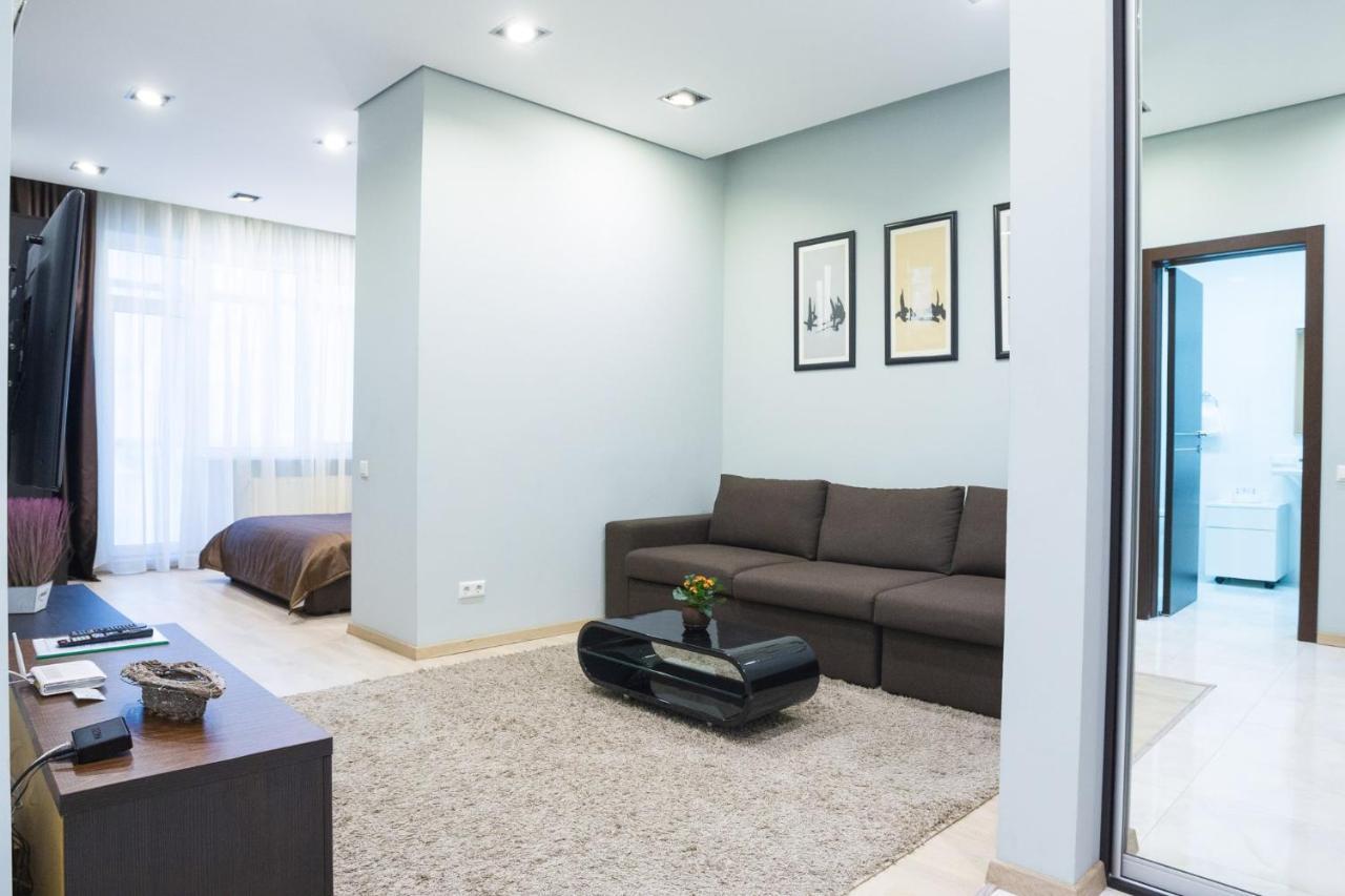 Navit Apartments With Breakfast, Near The Railway Station, The City Center And The Park Kiev Exterior foto