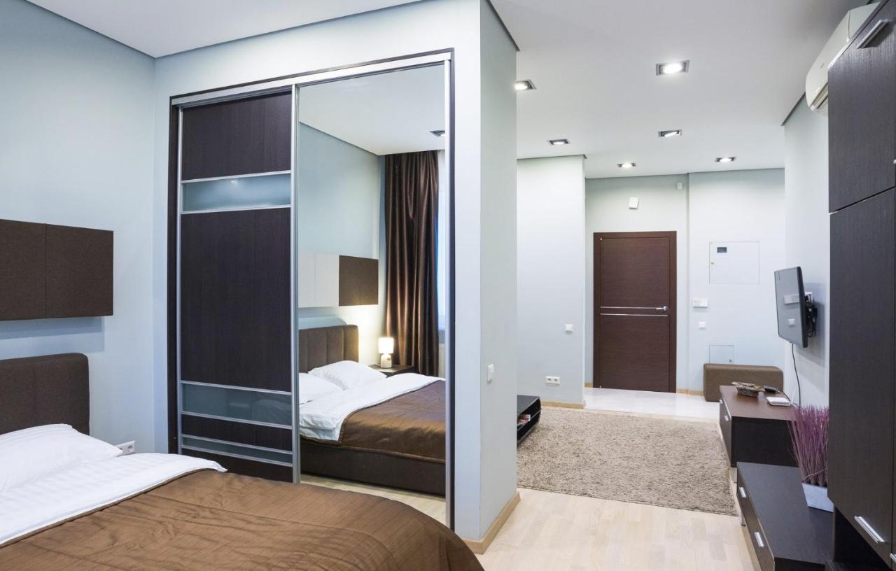 Navit Apartments With Breakfast, Near The Railway Station, The City Center And The Park Kiev Exterior foto