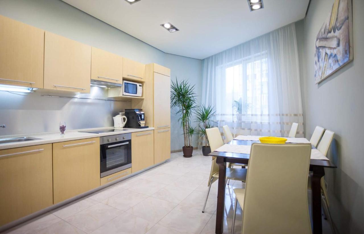 Navit Apartments With Breakfast, Near The Railway Station, The City Center And The Park Kiev Exterior foto